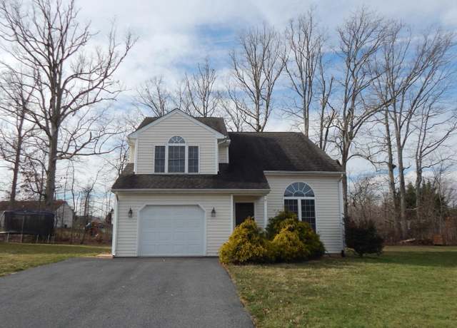 Property at 41 Lady Slipper Dr, Waynesboro, VA 22980, 3 beds, 1.5 baths