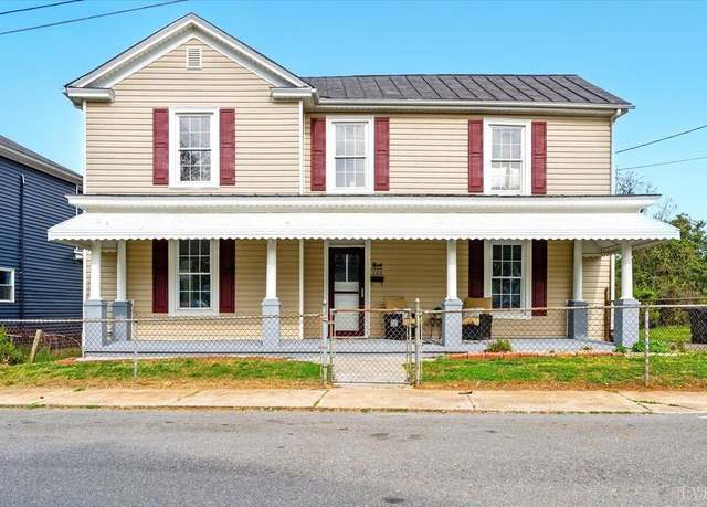 Property at 702 Dinwiddie St, Lynchburg, VA 24504, 4 beds, 1.5 baths