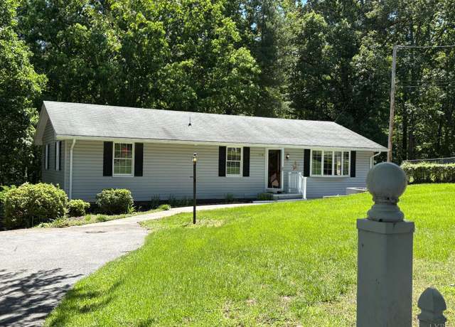 Property at 1118 Galax St, Bedford, VA 24523, 3 beds, 1.5 baths