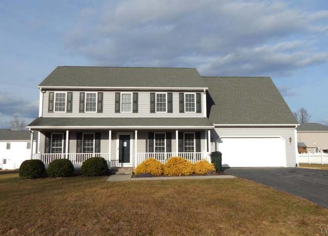 Property at 18 Lady Slipper Dr, Waynesboro, VA 22980, 4 beds, 2.5 baths