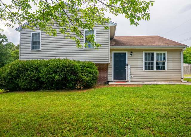 Property at 207 Fowler St, Lynchburg, VA 24502, 2 beds, 2 baths