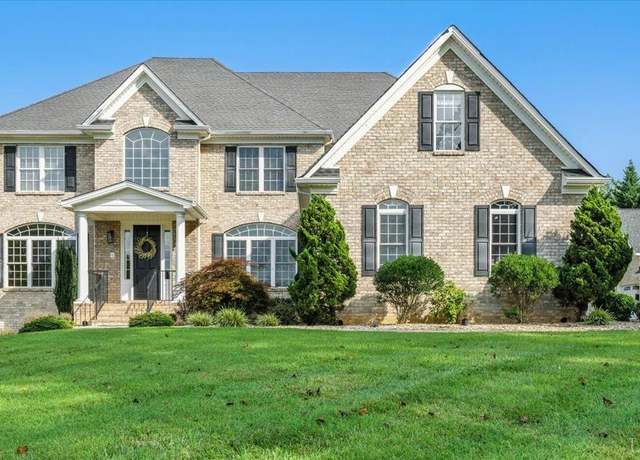 Property at 1105 Brandy Springs Ct, Forest, VA 24551, 7 beds, 5 baths