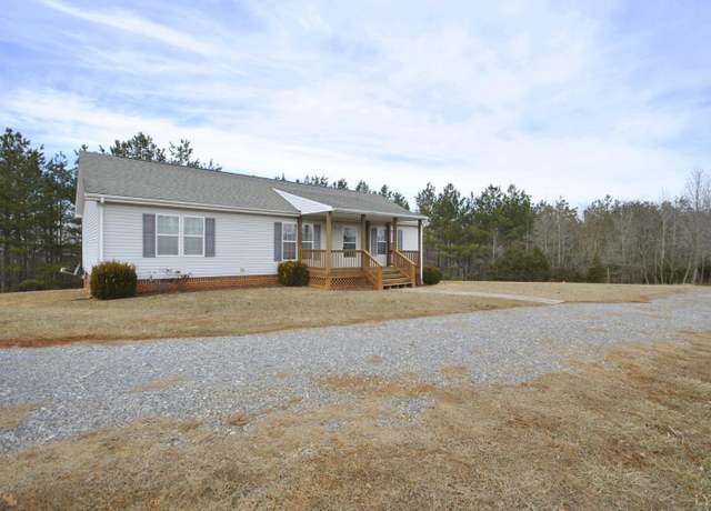 Property at 2453 Easome Rd, Hurt, VA 24563, 3 beds, 2 baths