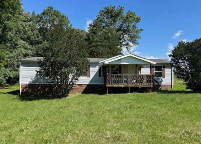 Property at 3185 Boxwood Rd, Gretna, VA 24557, 3 beds, 2 baths