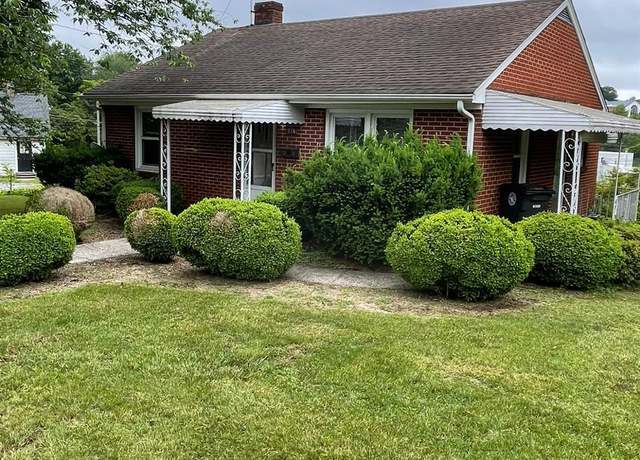 Property at 607 Hood St, Lynchburg, VA 24501, 2 beds, 1 bath