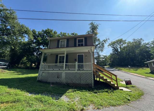 Property at 800 Spring St, Lynchburg, VA 24504, 3 beds, 1 bath