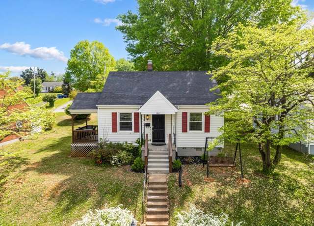 Property at 1401 Fort Manor Dr Dr, Lynchburg, VA 24502, 3 beds, 1 bath