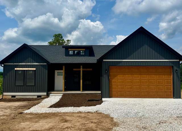 Property at 133 Fox Hall Dr, Amherst, VA 24521, 3 beds, 2 baths