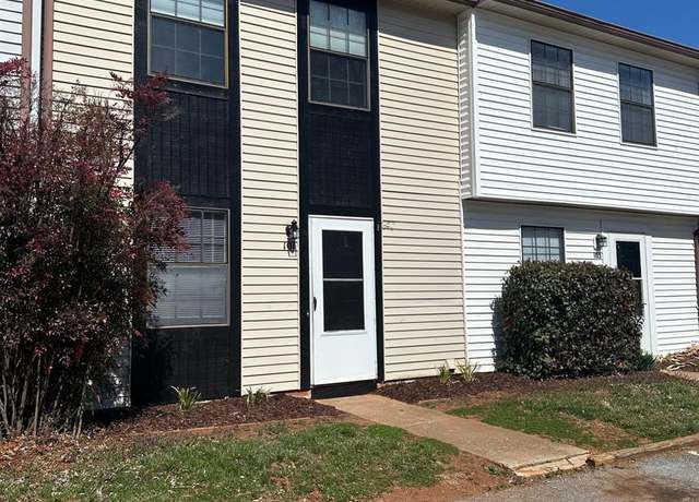 Property at 101 Countryplace Ln, Lynchburg, VA 24501, 2 beds, 1.5 baths