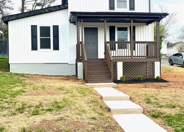 Property at 2376 Cobbs St, Lynchburg, VA 24501, 3 beds, 2 baths