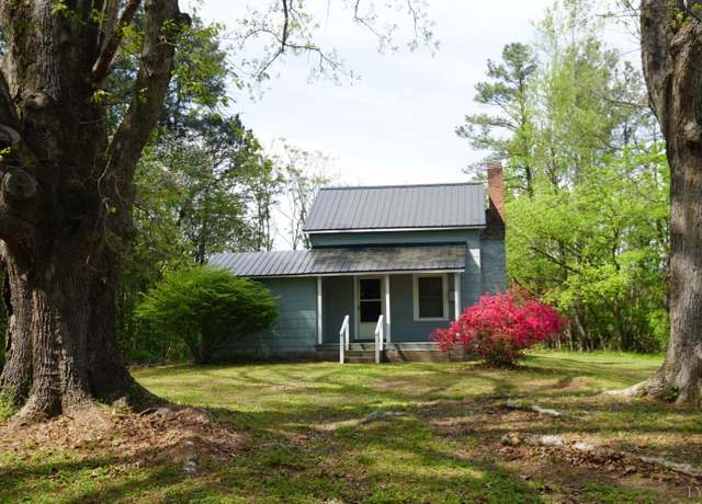 Property at 116 Reke Owen St, Brookneal, VA 24528, 2 beds, 1 bath