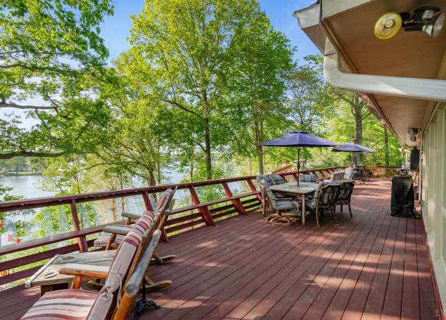 Property at 106 Catlett Ct Ct, Moneta, VA 24121, 4 beds, 2 baths