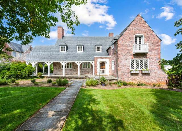 Property at 113 Oakwood Pl, Lynchburg, VA 24503, 4 beds, 3.5 baths