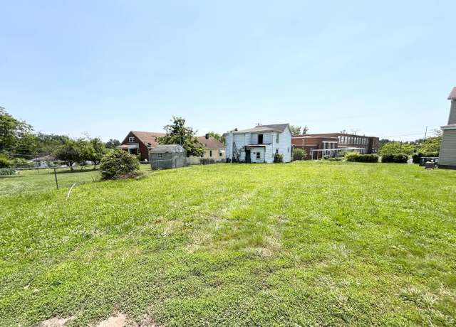 Property at 1720 Monsview Pl, Lynchburg, VA 24504, 3 beds, 2 baths