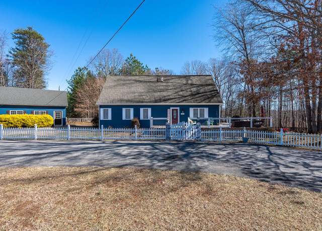 Property at 100 Sandpiper Dr, Huddleston, VA 24104, 4 beds, 4 baths