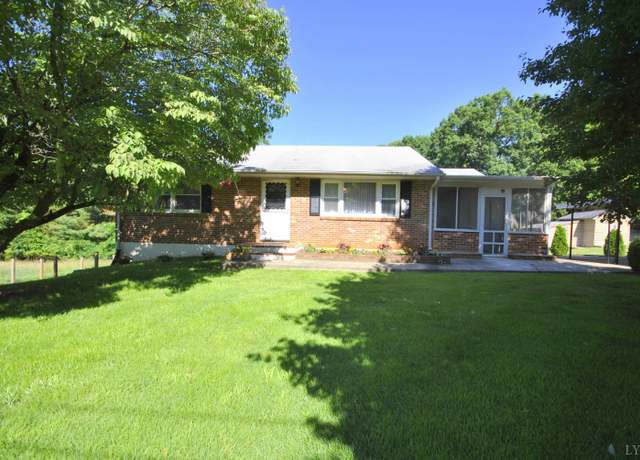 Property at 112 Half Moon Ln, Rustburg, VA 24588, 3 beds, 3 baths