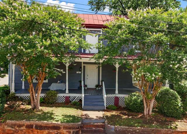 Property at 218 Cabell St, Lynchburg, VA 24504, 3 beds, 2.5 baths