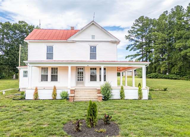 Property at 3629 Smith Mountain Lake Pkwy, Huddleston, VA 24104, 3 beds, 1.5 baths