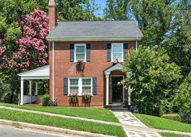 Property at 405 Riverside Dr Dr, Lynchburg, VA 24503, 3 beds, 1.5 baths