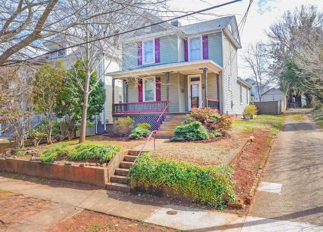 Property at 226 Denver Ave, Lynchburg, VA 24503, 3 beds, 2 baths