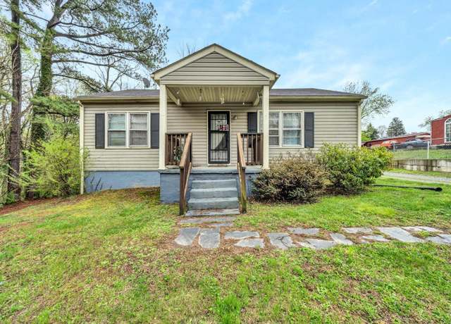 Property at 119 Caroline Ave, Brookneal, VA 24528, 3 beds, 1 bath