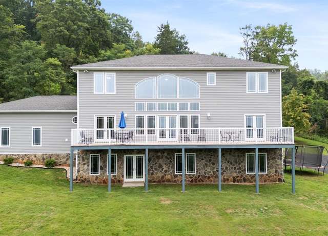 Property at 1136 Heavens View Dr, Forest, VA 24551, 7 beds, 4.5 baths