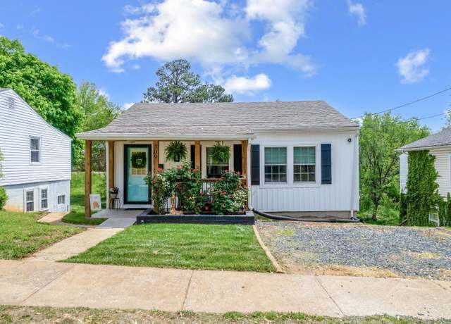 Property at 309 Newberne St, Lynchburg, VA 24501, 2 beds, 1 bath