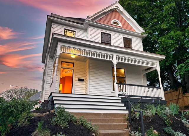 Property at 850 Rivermont Ave, Lynchburg, VA 24504, 3 beds, 2.5 baths
