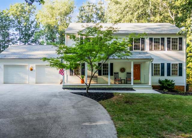 Property at 1409 Smoketree Dr, Forest, VA 24551, 4 beds, 2.5 baths