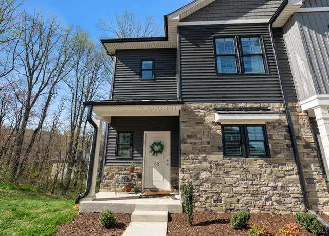 Property at 32 English Commons Dr, Lynchburg, VA 24501, 4 beds, 3.5 baths