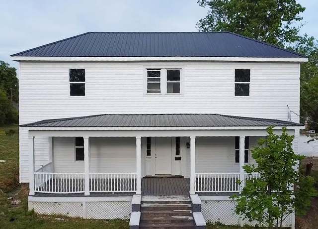 Property at 607 North St St, Bedford, VA 24523, 6 beds, 4 baths