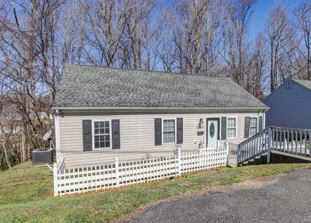 Property at 734 Crestwood Cir, Lynchburg, VA 24502, 2 beds, 2 baths