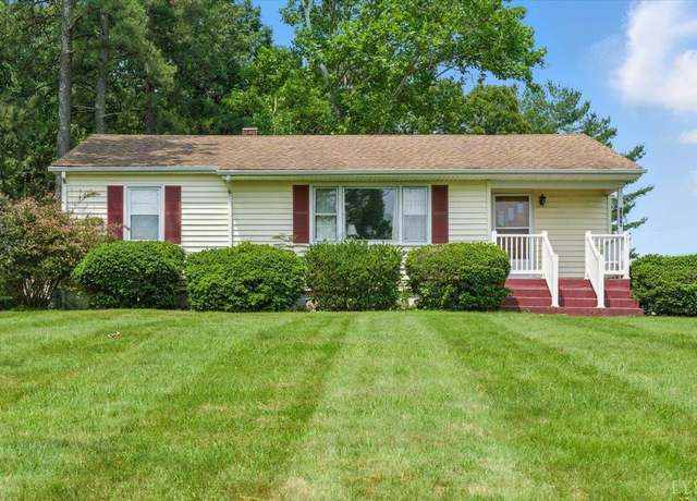 Property at 1250 Cifax Rd, Forest, VA 24551, 3 beds, 1 bath