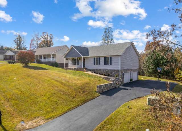 Property at 130 Oakview Dr, Monroe, VA 24574, 3 beds, 2 baths