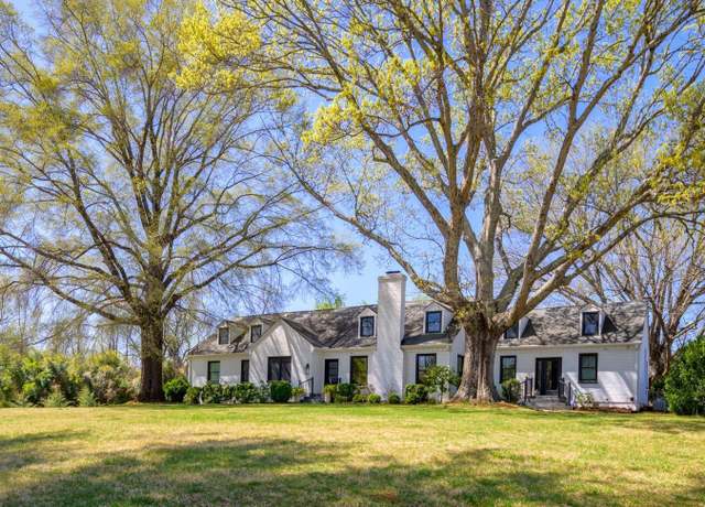 Property at 5096 Boonsboro Rd, Lynchburg, VA 24503, 5 beds, 5 baths