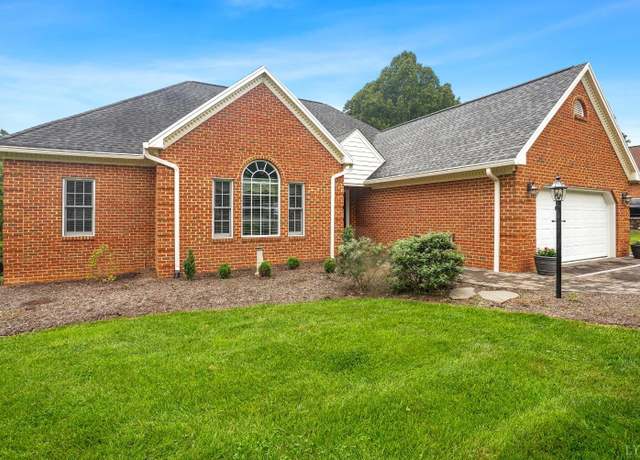 Property at 103 Meadowgate Dr, Forest, VA 24551, 4 beds, 4 baths