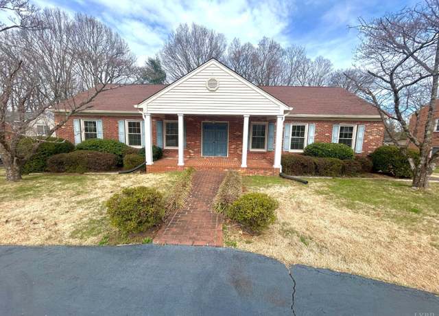 Property at 123 Lafayette Pl, Forest, VA 24551, 3 beds, 2 baths