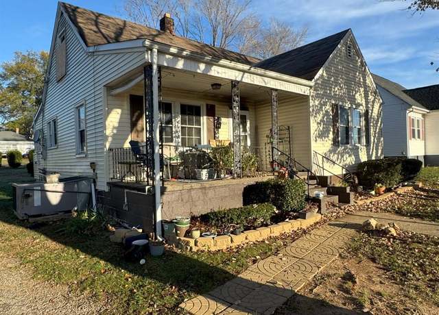 Property at 904 7th Street St, Altavista, VA 24517, 3 beds, 1 bath