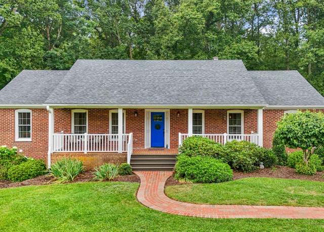 Property at 106 Salem Dr, Forest, VA 24551, 3 beds, 2.5 baths