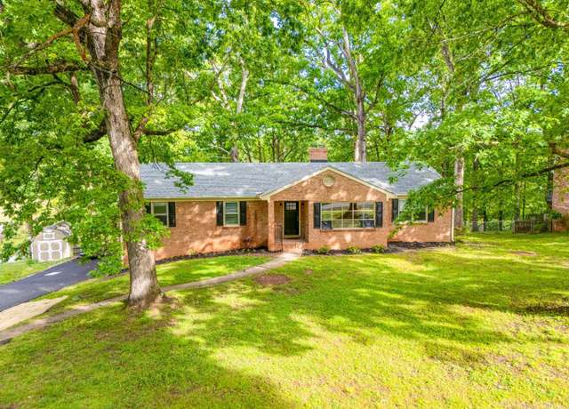 Property at 94 N Lake Dr, Lynchburg, VA 24502, 4 beds, 3 baths