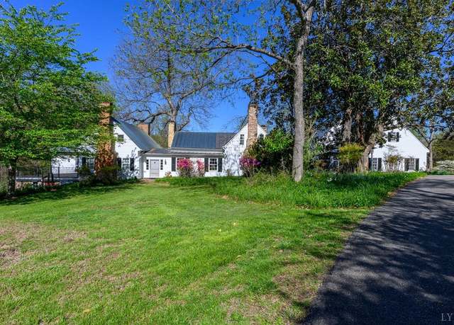 Property at 1409 Wiggington Rd, Lynchburg, VA 24502, 6 beds, 5.5 baths