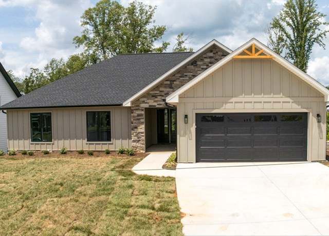 Property at 114 Courtney Springs Dr, Lynchburg, VA 24503, 3 beds, 2.5 baths