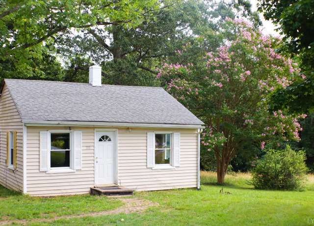 Property at 300 Mollies Creek Rd, Gladys, VA 24554, 2 beds, 1 bath