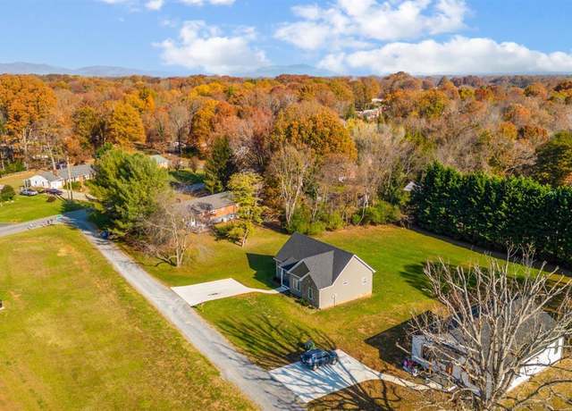 Property at 36 Porter Ln, Forest, VA 24551, 3 beds, 2 baths