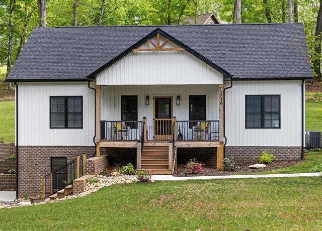 Property at 1038 Oak Leaf Ct, Forest, VA 24551, 3 beds, 3 baths