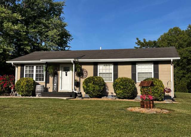 Property at 372 Spring Mill Rd, Concord, VA 24538, 3 beds, 1.5 baths