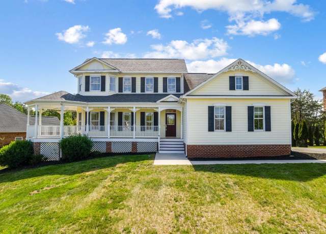 Property at 1348 Lake Shore Dr, Forest, VA 24551, 3 beds, 2.5 baths