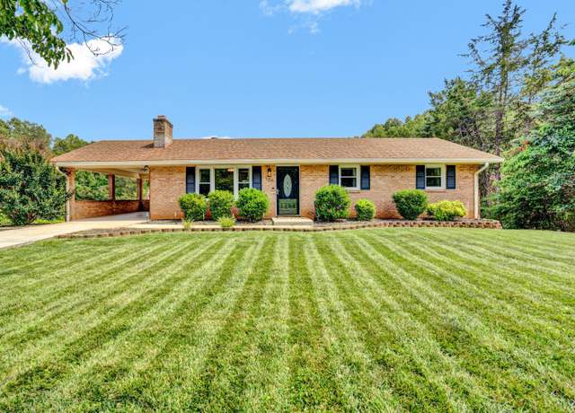 Property at 106 Mayfield Dr, Lynchburg, VA 24502, 4 beds, 2.5 baths