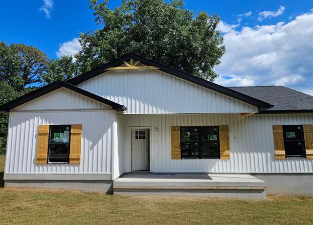 Property at 201 Thomas Rd Rd, Lynchburg, VA 24501, 3 beds, 2 baths