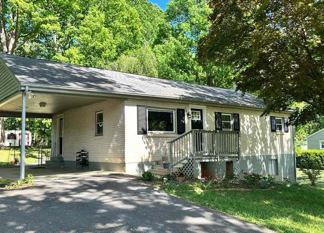 Property at 104 Beverly Hills Cir, Lynchburg, VA 24502, 4 beds, 2 baths
